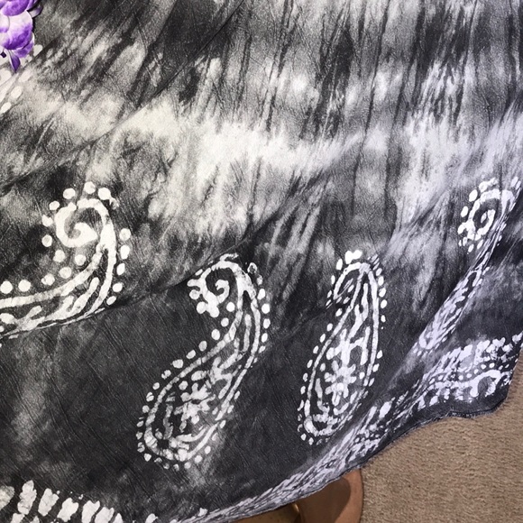 Dress - Picture 3 of 4